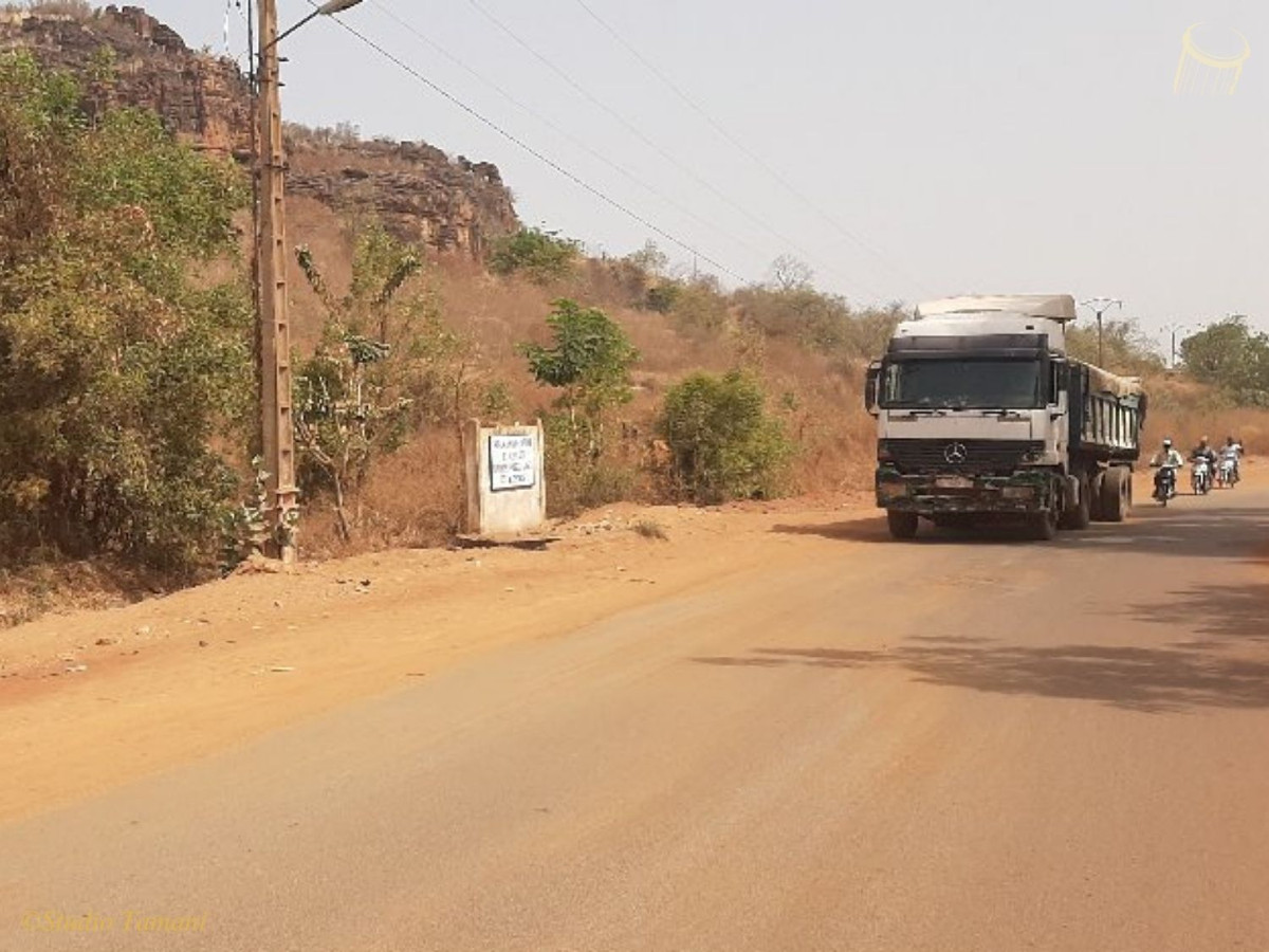 Collision entre un camion et un corbillard à Koulikoro