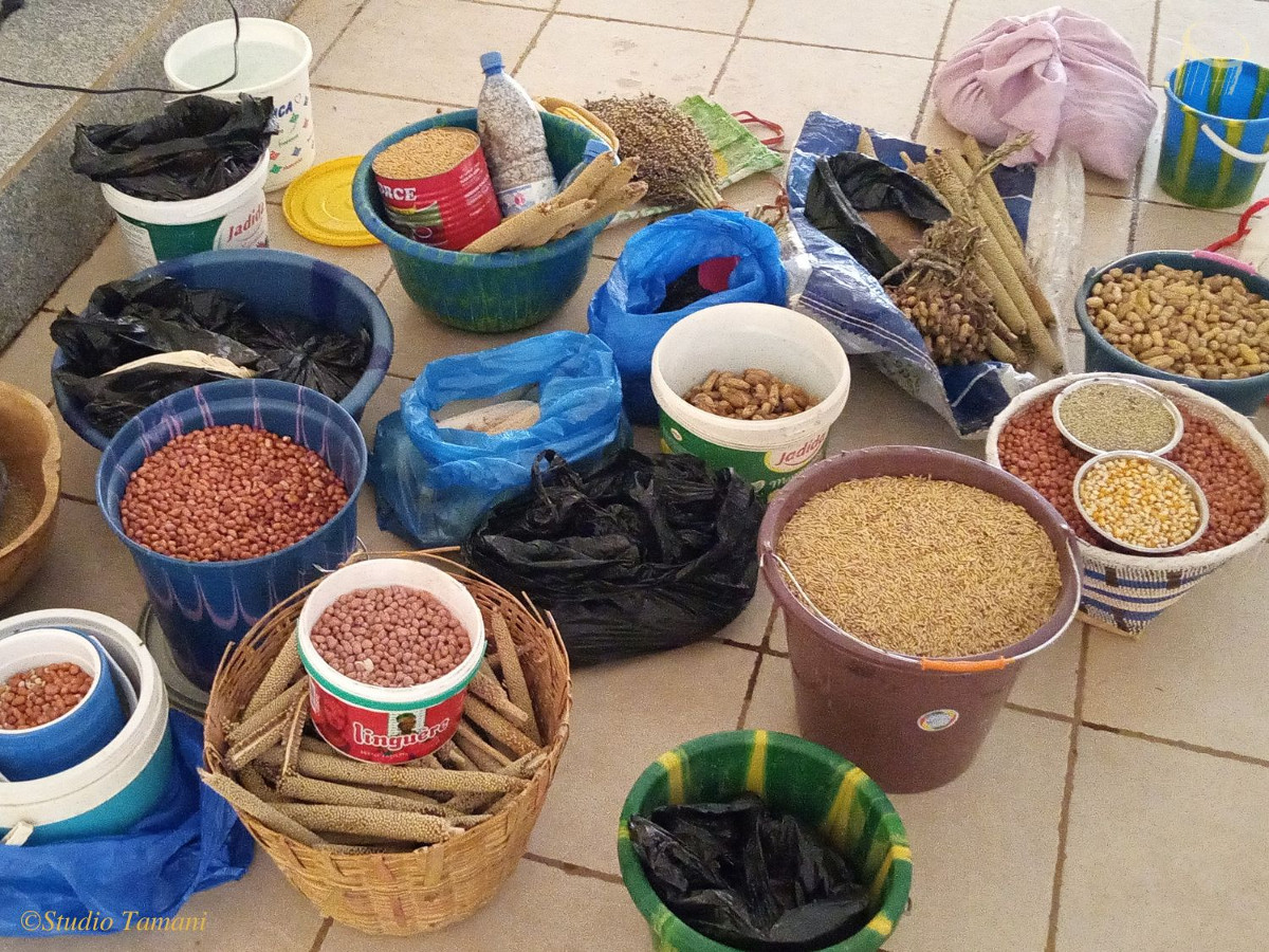 Bénédiction sur les semences de la communauté catholique de San