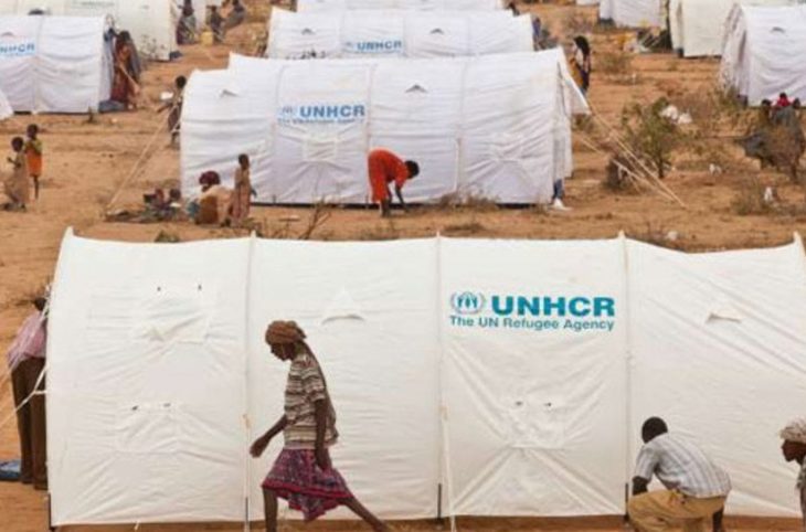 Installation de nouvelles tentes à Mopti pour des déplacés