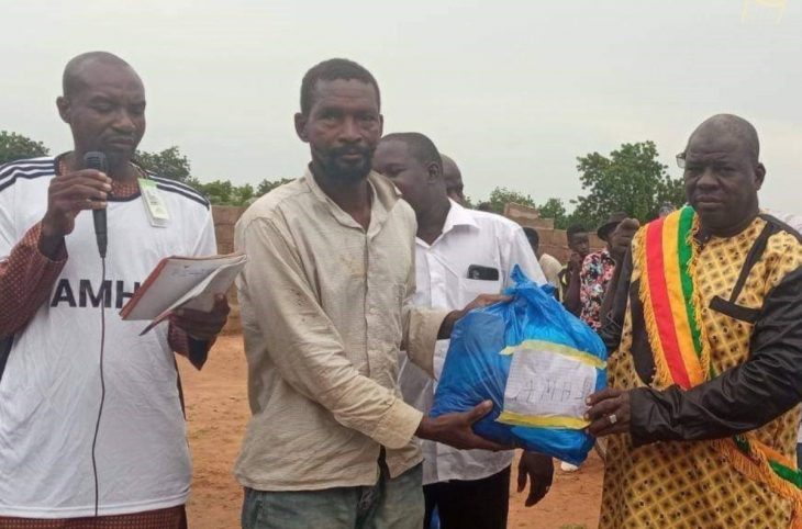 Kayes : don d'équipements à Samè-Plantation