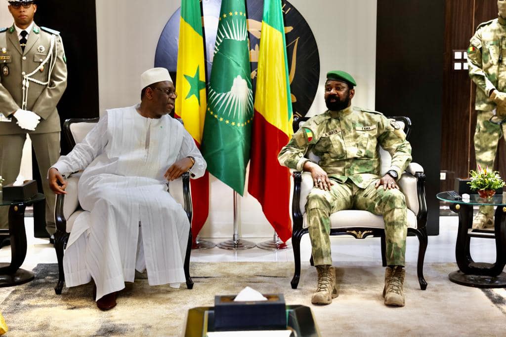 Macky Sall à Bamako : la coopération bilatérale et des questions internationales au cœur de sa visite