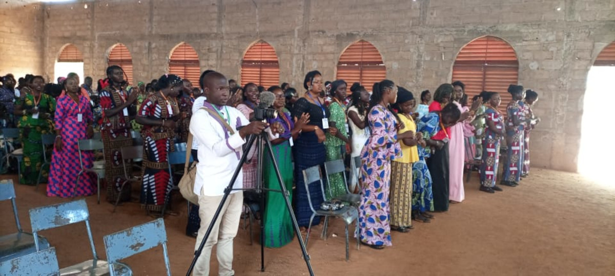 Yorosso : reprise du camp biblique