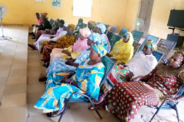 Extraction et traitement du beurre de karité : des femmes de Bafoulabé outillées