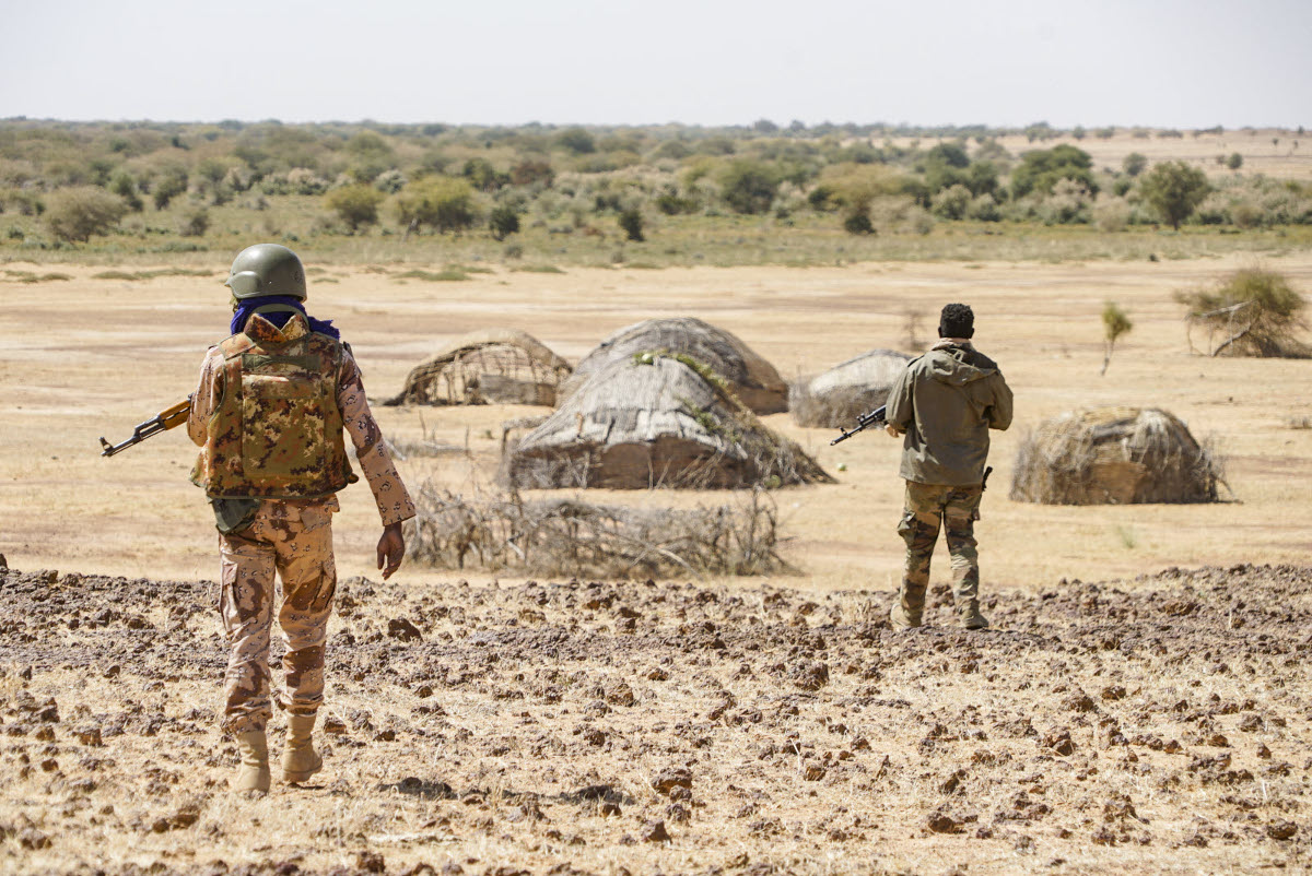 Insécurité : 12 soldats maliens et 73 terroristes morts en septembre, selon la DIRPA