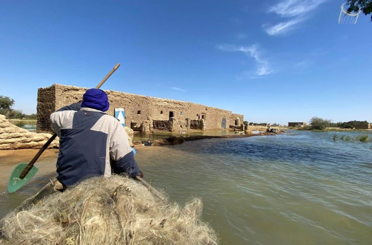 <strong>Des ressortissants de Diré apportent leur soutien aux victimes de l'inondation</strong>
