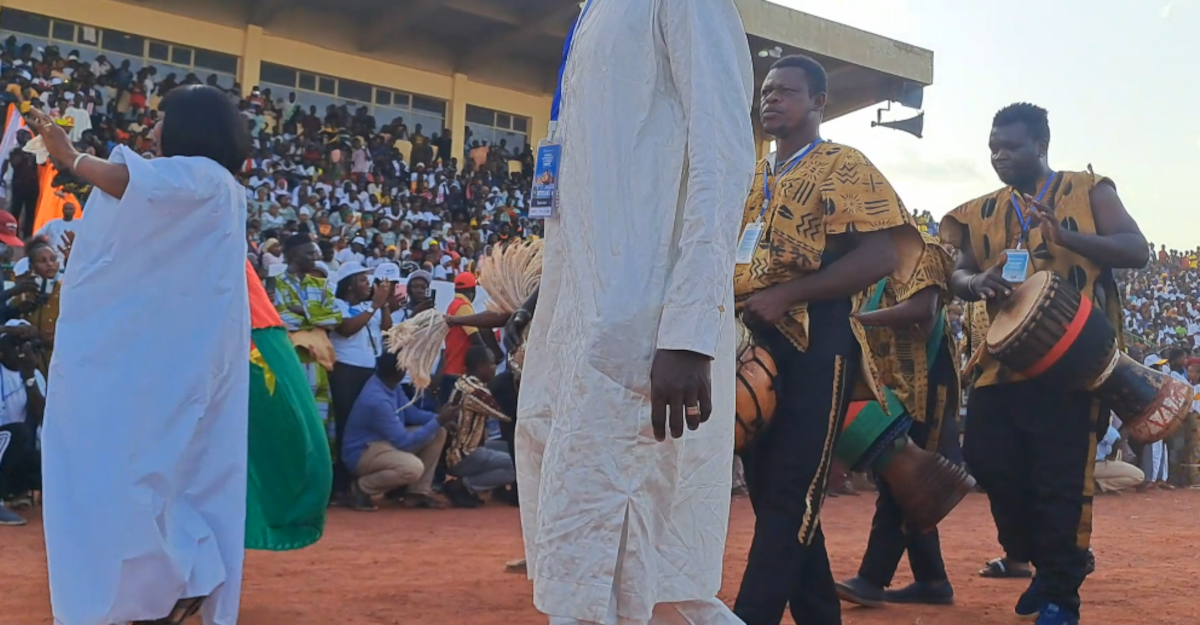Le Burkina Faso  »fier d’être l’invité d’honneur » de la biennale artistique et culturelle