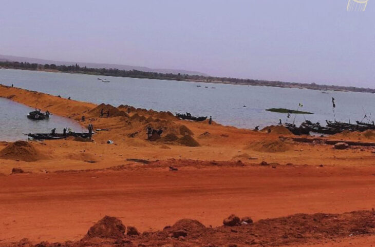 L’extraction de sable, un gagne-pain pour des Kadioloises