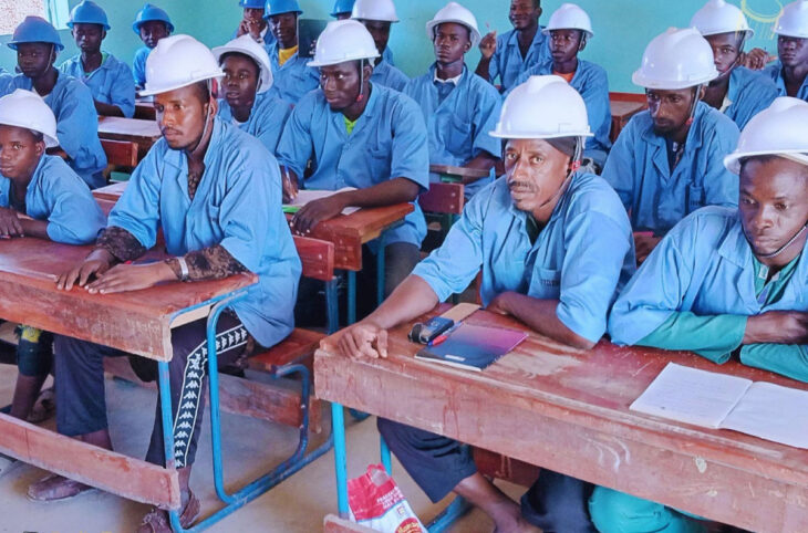 San : formation des jeunes déplacés en maçonnerie et carrelage