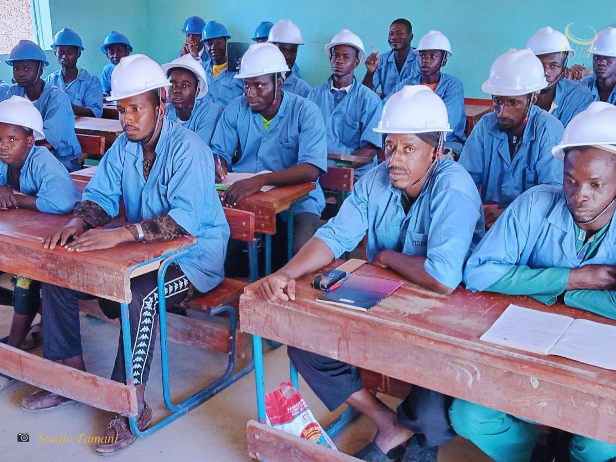 San : formation des jeunes déplacés en maçonnerie et carrelage