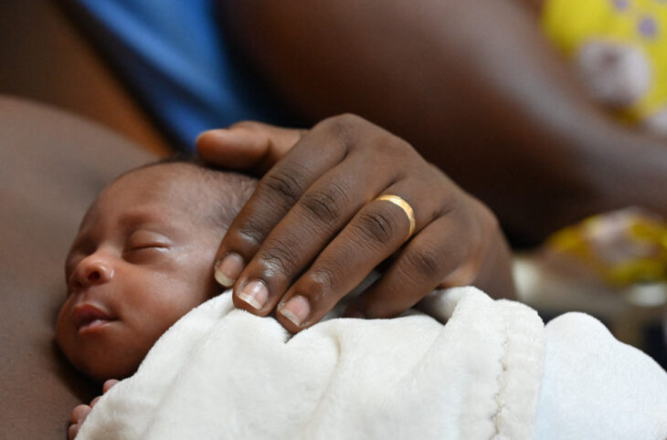 Une mère abandonne son bébé à Ségou