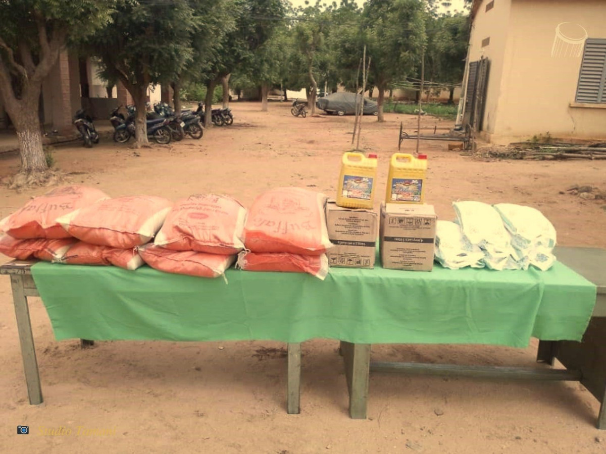 Des vivres pour les veuves du camp militaire de Kayes