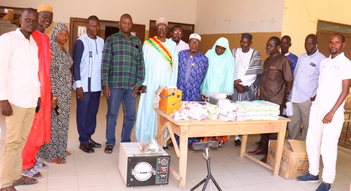 Goundam : une radio soutient les structures de santé en équipements
