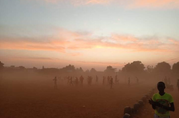 À Mahina, les jeunes demandent la rénovation du terrain de football « Mahina Moussa Diallo »