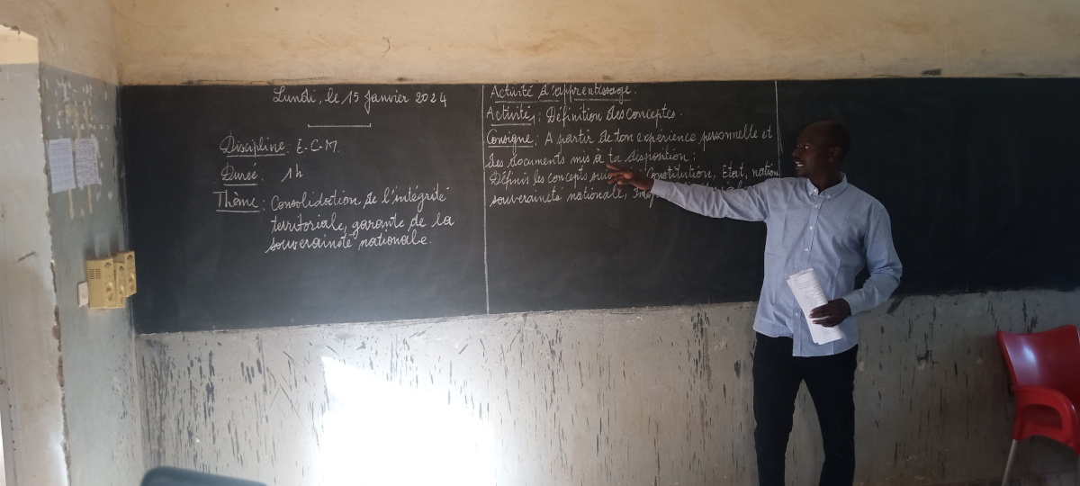 San , la souveraineté expliquée aux élèves du lycée public