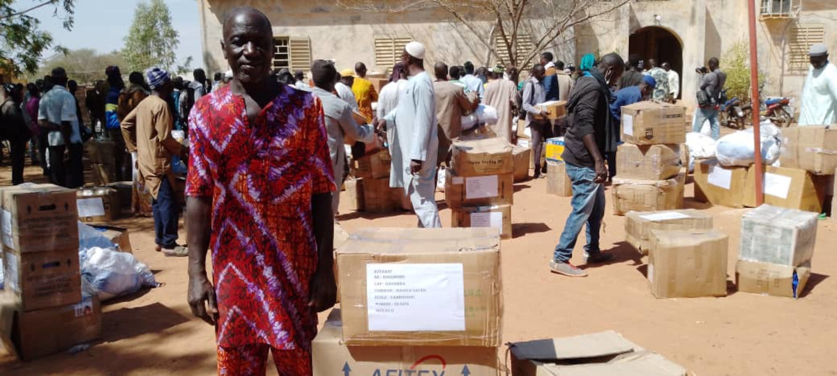Banamba, remise de Kits scolaires aux enfants