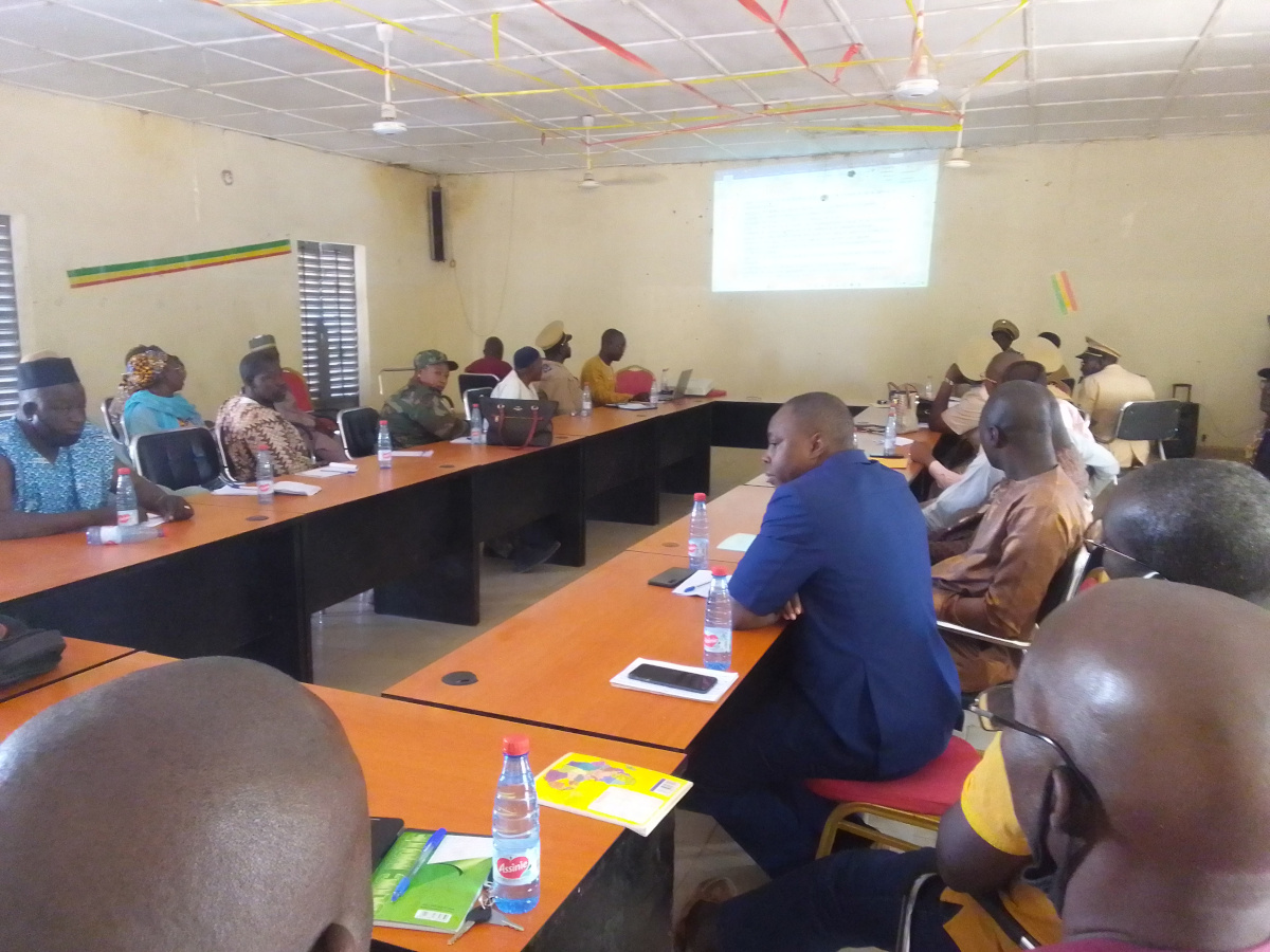 Banamba, échanges entre les forces vives