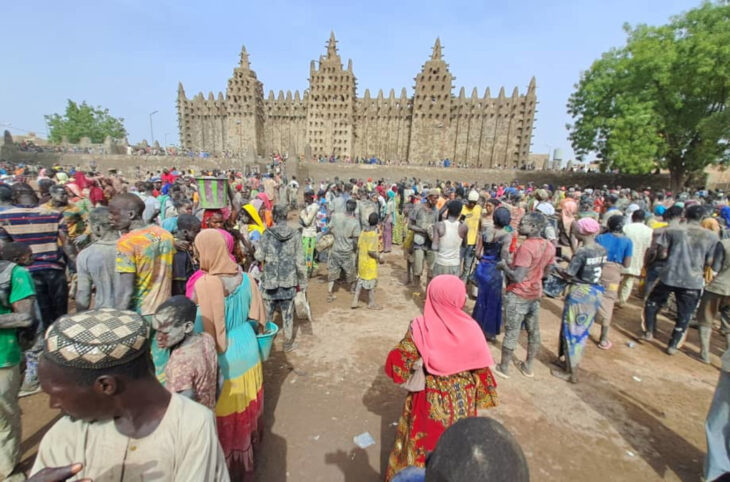 Le crépissage de la mosquée de Djenné, un rituel empreint de cohésion
