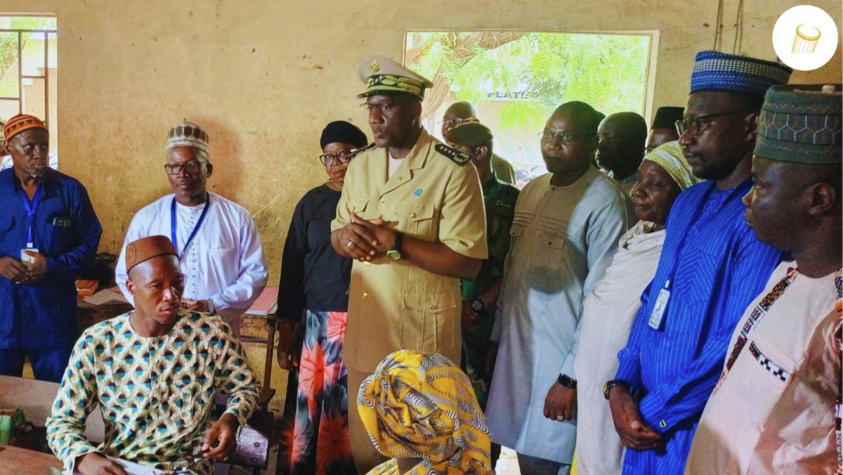 A Kayes, le gouverneur visite le centre du secrétariat et de correction du DEF