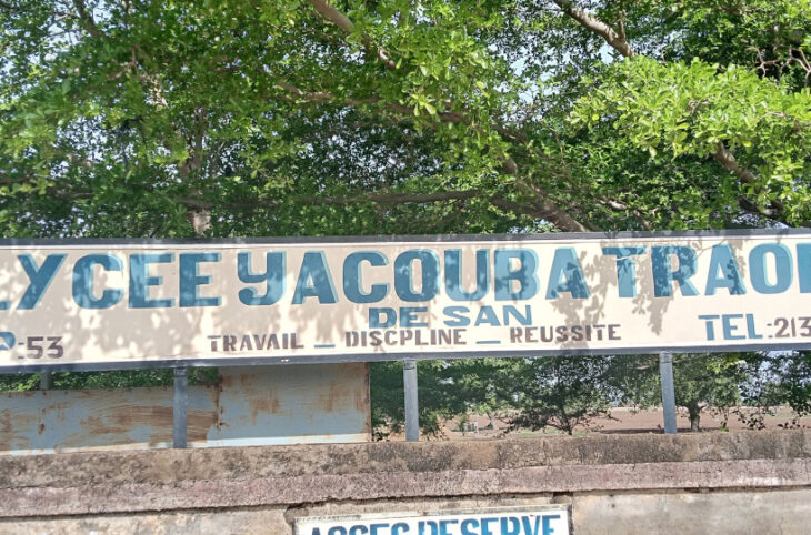 Plus de 200 élèves exclus au lycée public de San