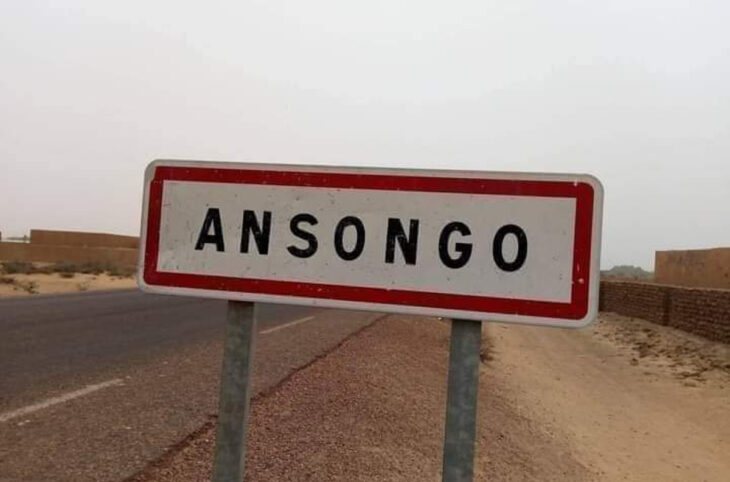 Remise de vivres à 20 ménages déplacés à Ansongo