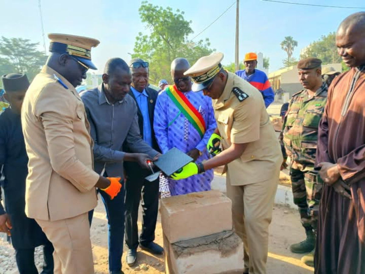 Pose de la première pierre du monument des martyrs de Kayes