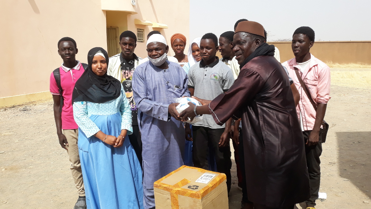 500 ballons de football offerts à l’Académie d’enseignement de Nioro