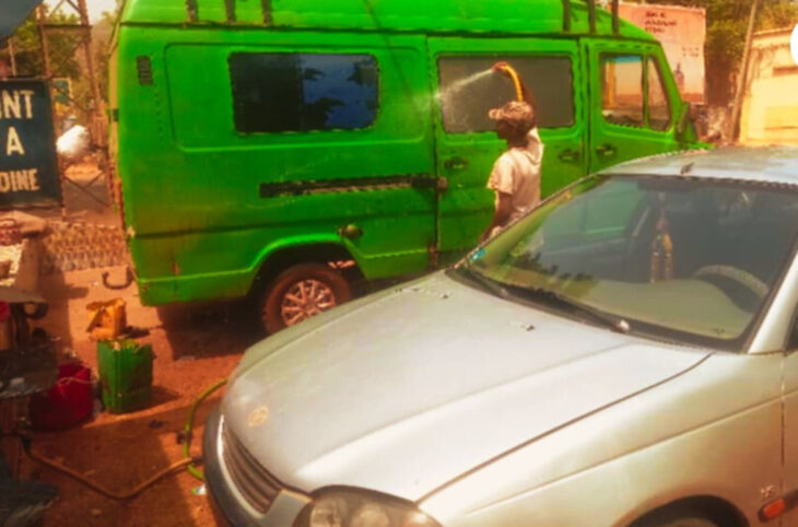 Le lavage auto, et moto, une alternative au chômage des jeunes