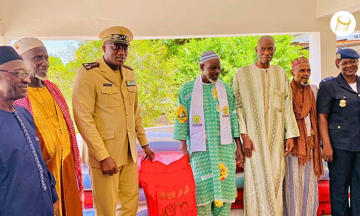 Kayes : don de vivres au village de Khabou qui accueille les expulsés de la Mauritanie