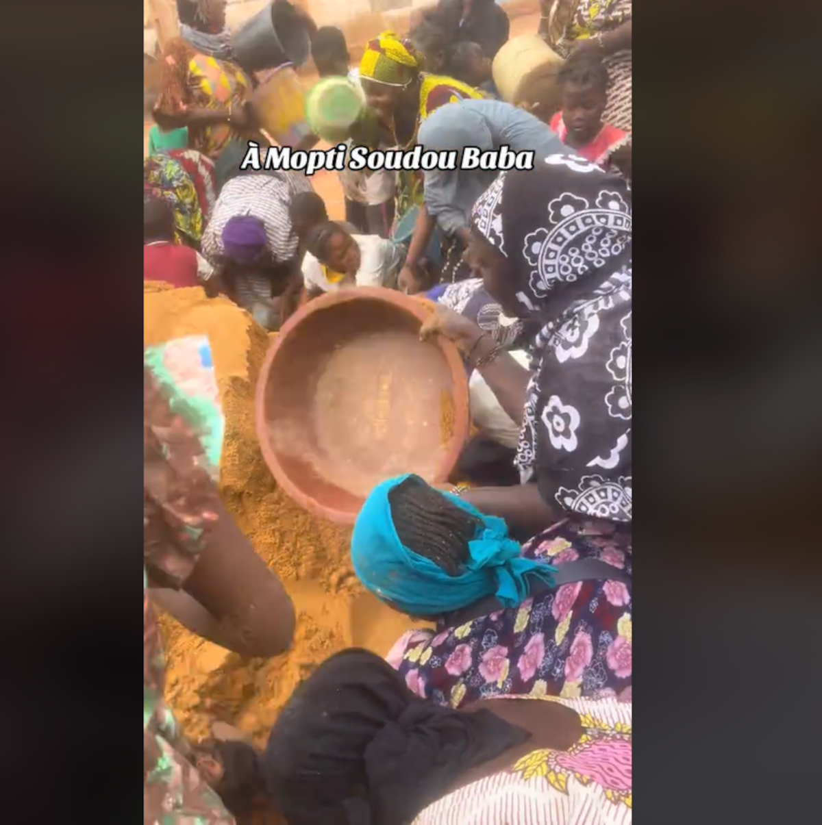 Faux, cette scène n’est pas une découverte d’or à Mopti