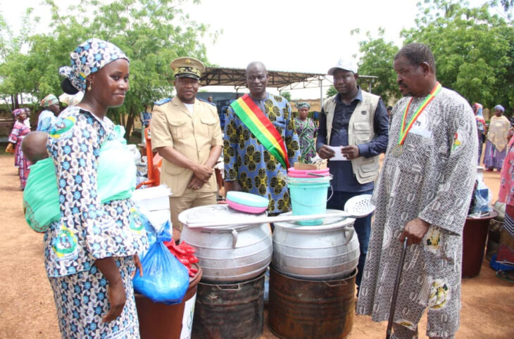 Don de Kits agropastoraux à des organisations paysannes à Tominian