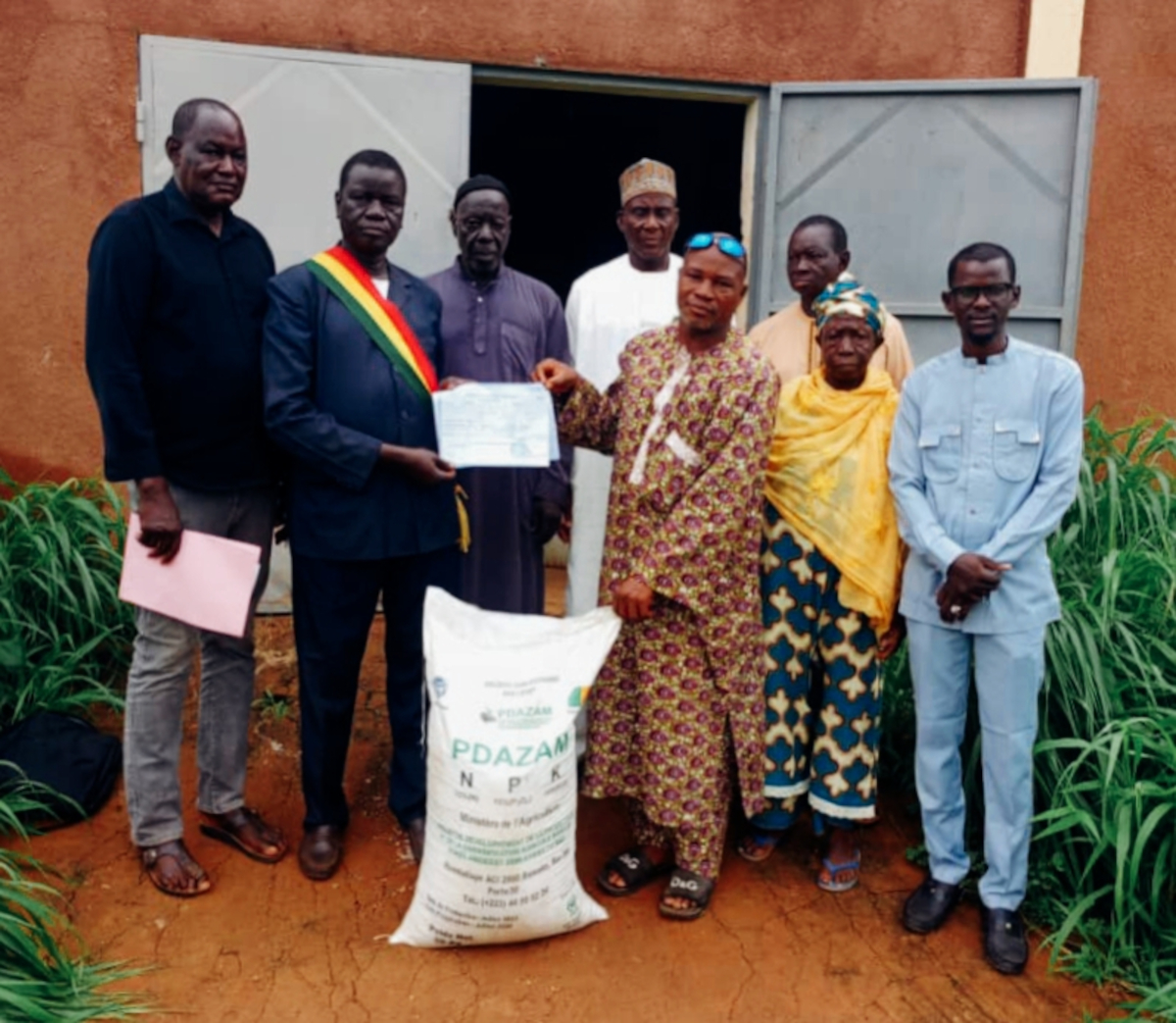 Les produceurs de Djoubédala et Mahina reçoivent leurs engrais