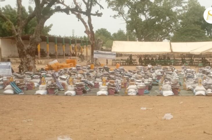 Don de kits alimentaires à Macina