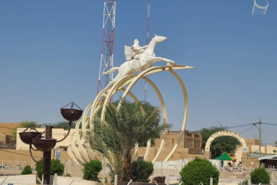 Tombouctou : Le Gouverneur honore deux doyens de la ville