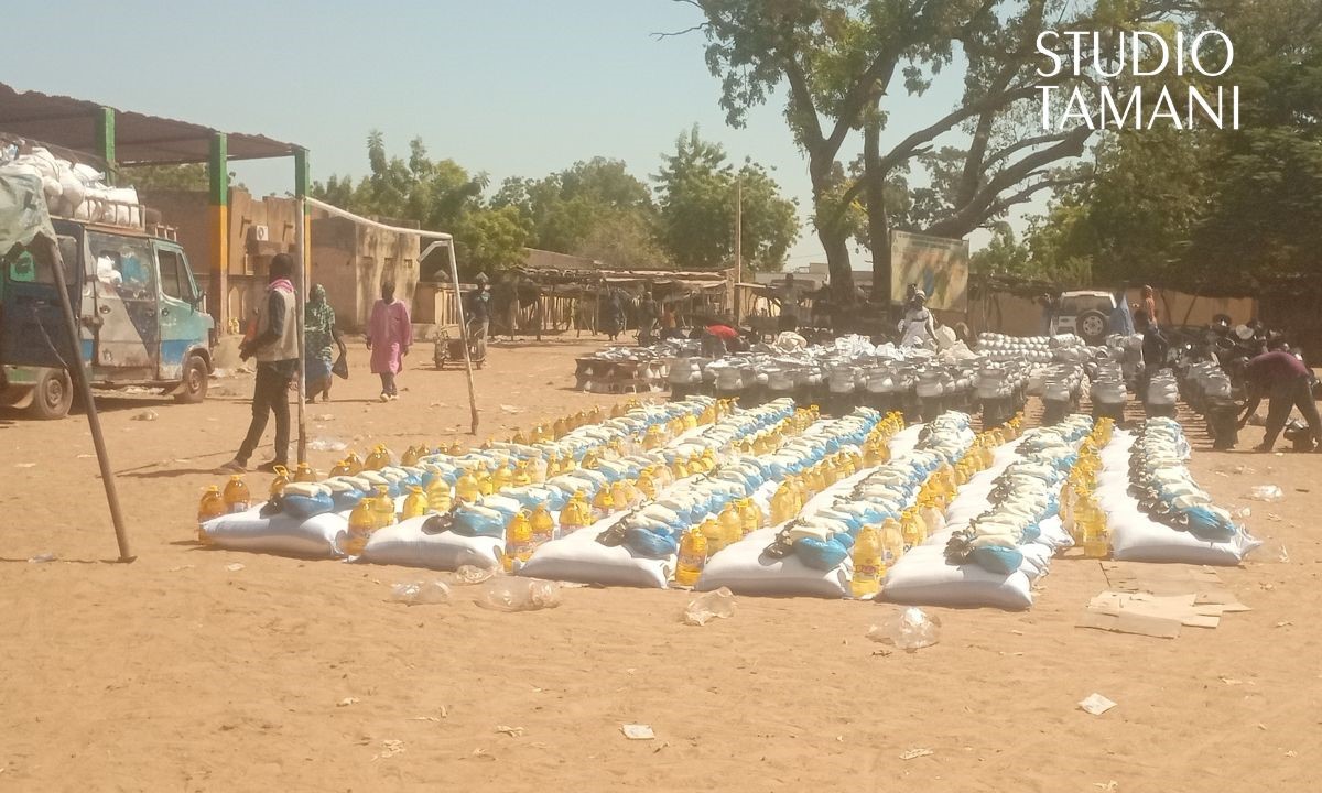 Distribution de kits alimentaires aux déplacés de Macina
