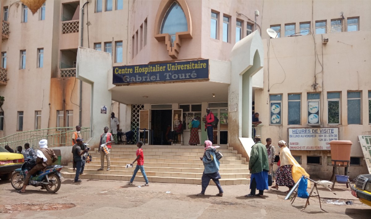 « Naître et survivre au Mali : entre traditions, risques et espoir »