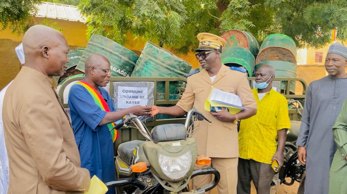 Kayes : 7 communes dotées de matériels et équipements d’assainissement