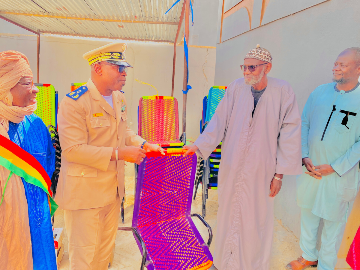 Remise de matériels au RECOPE de Diré