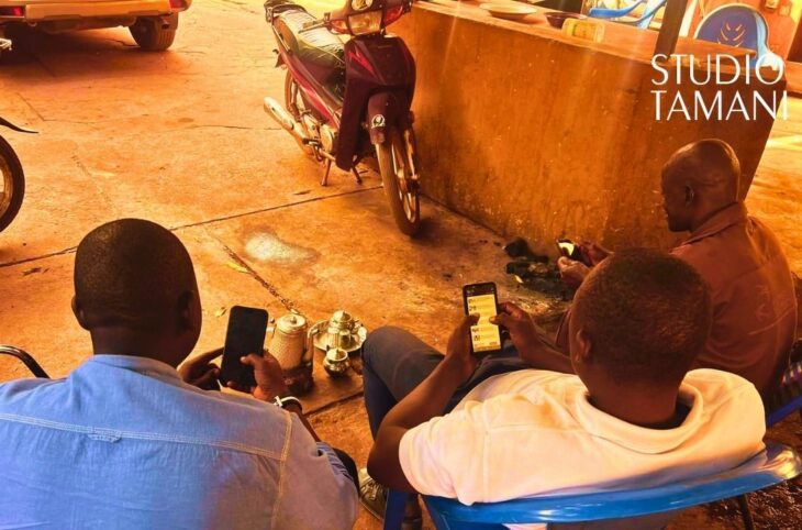 Quand le téléphone portable supplante le débat dans les « grins »