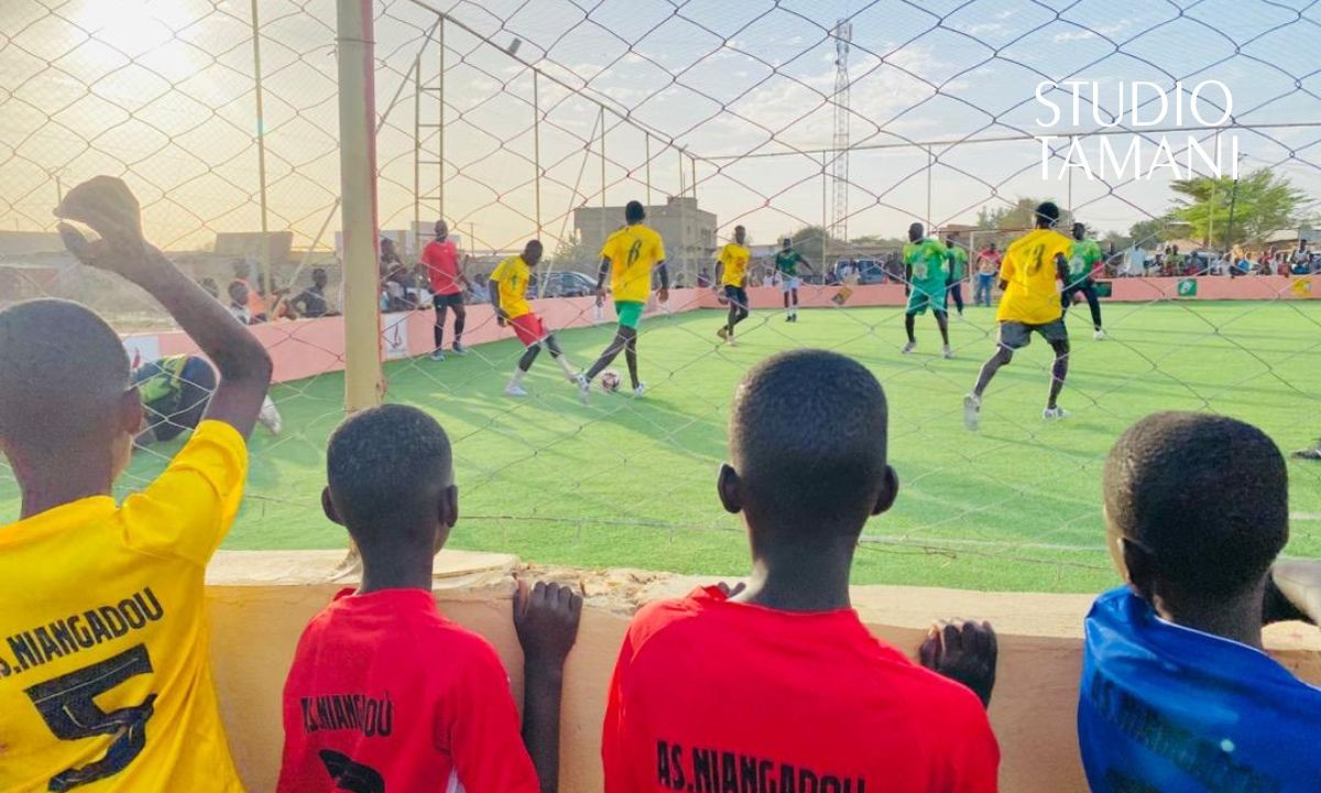 Un terrain synthétique inauguré à Diyala dans la région de Kayes