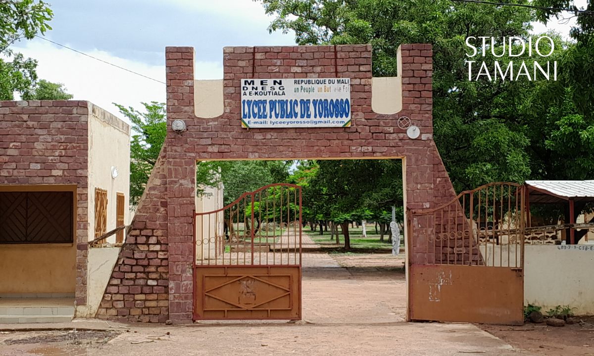 Les cours suspendus au lycée public de Yorosso