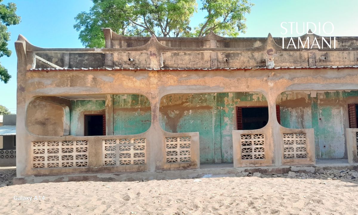 Réhabilitation de la maison des jeunes de Yorosso