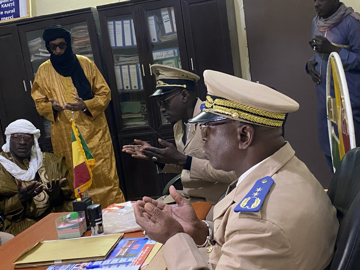 Geste symbolique pour les familles des victimes du chavirement de pinasse à Diré