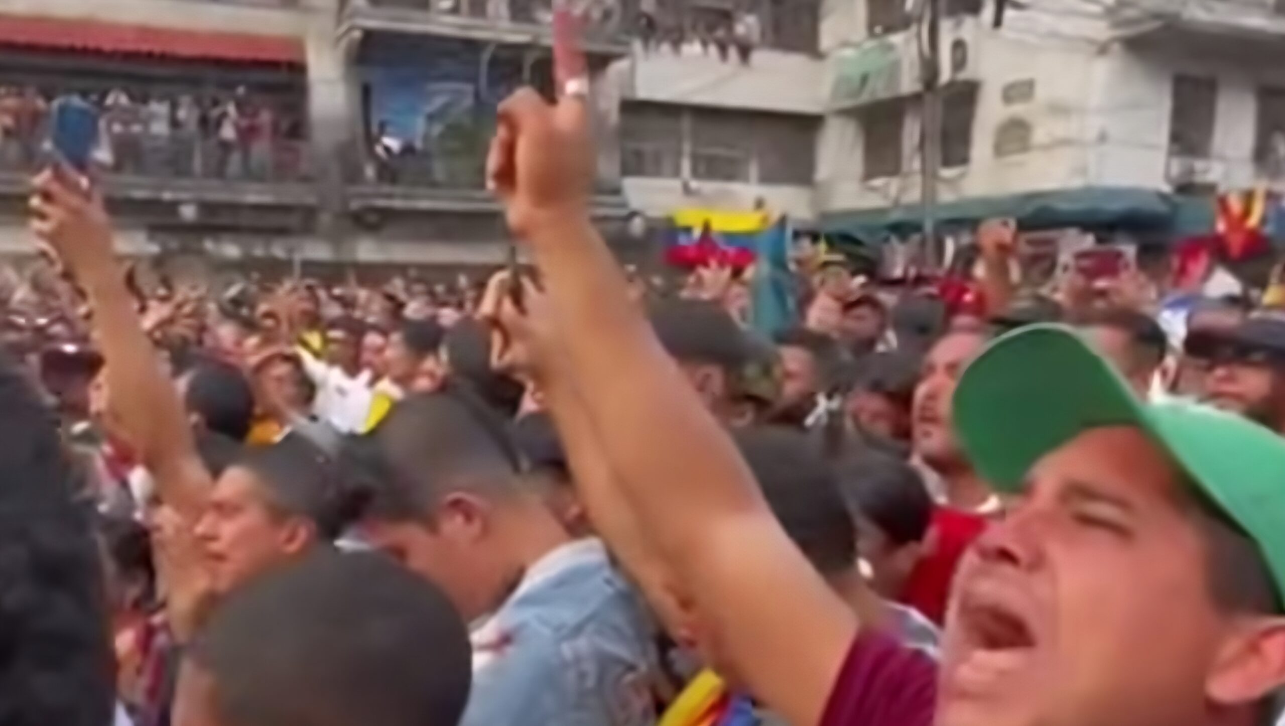 Attention, cette vidéo ne montre pas une manifestation réclamant Nicolas Maduro