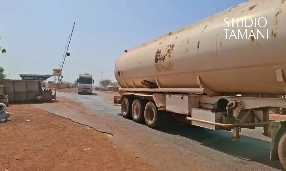 Arrivée d&rsquo;un convoi de citernes à Koutiala