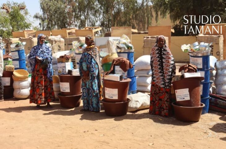 Mopti : remise de kits d’insertion professionnelle à des PDI