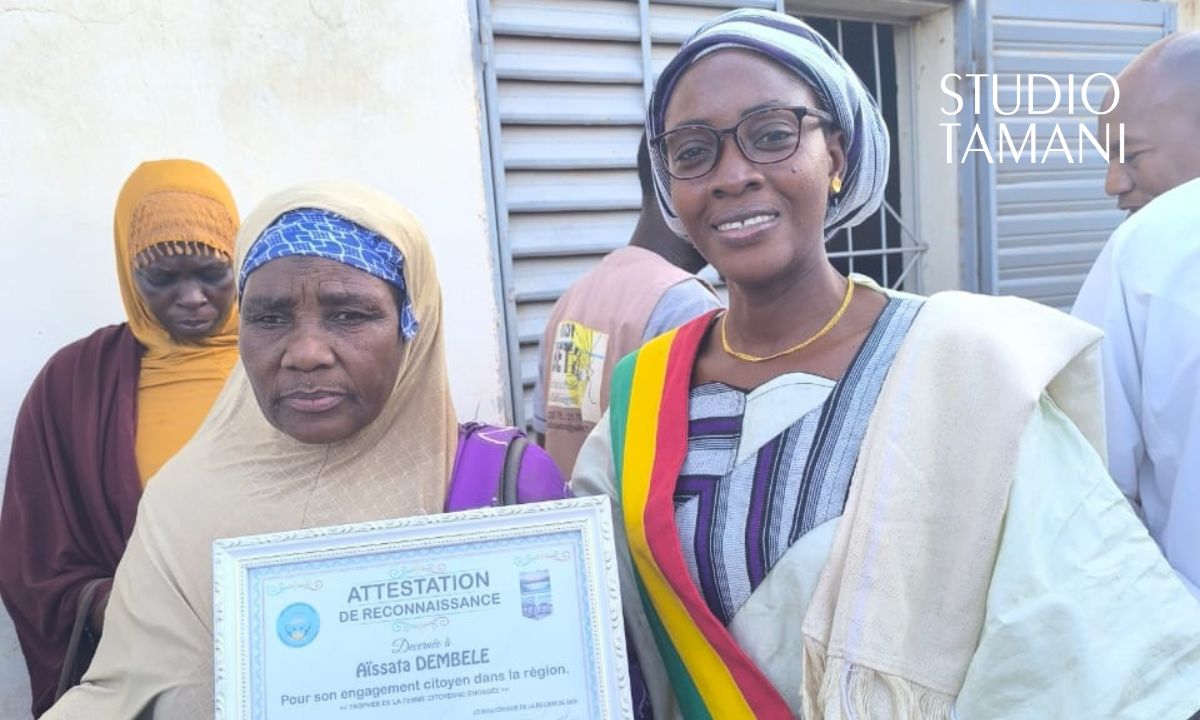 12 citoyens distingués à San 