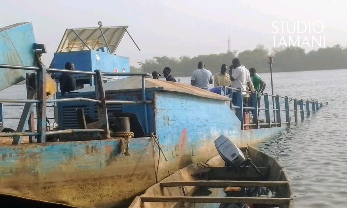 A Bafoulabé, le bac fluvial, de nouveau, immobilisé