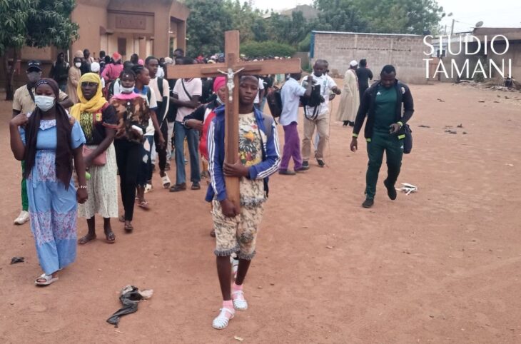 San : marche de carême pour les jeunes catholiques de la paroisse