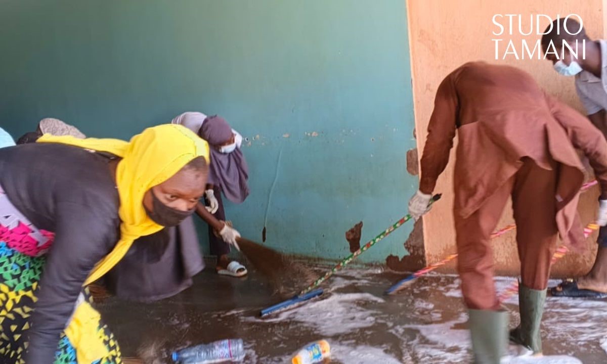 Koutiala : l’hôpital Femme et Enfant nettoyé par des jeunes chrétiens et musulmans