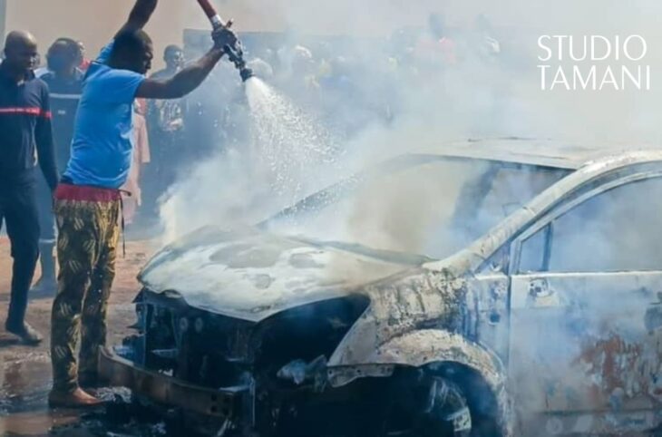 SEGOU : un véhicule prend feu dans un garage